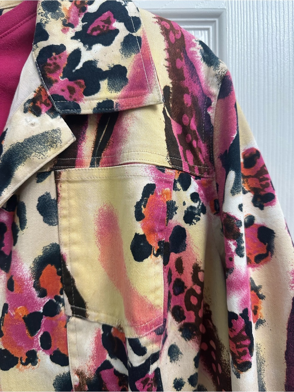 Chico’s Colorful Animal Print Button-Up Jacket & Raspberry Tee Combo - Picture 3 of 9